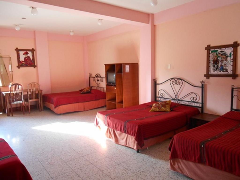Hotel El Chaparral Panajachel Pokoj fotografie