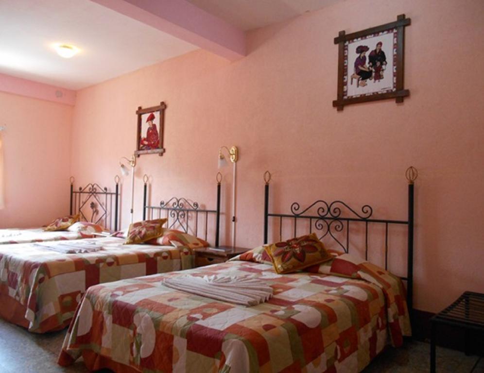 Hotel El Chaparral Panajachel Pokoj fotografie