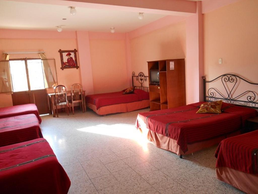 Hotel El Chaparral Panajachel Pokoj fotografie