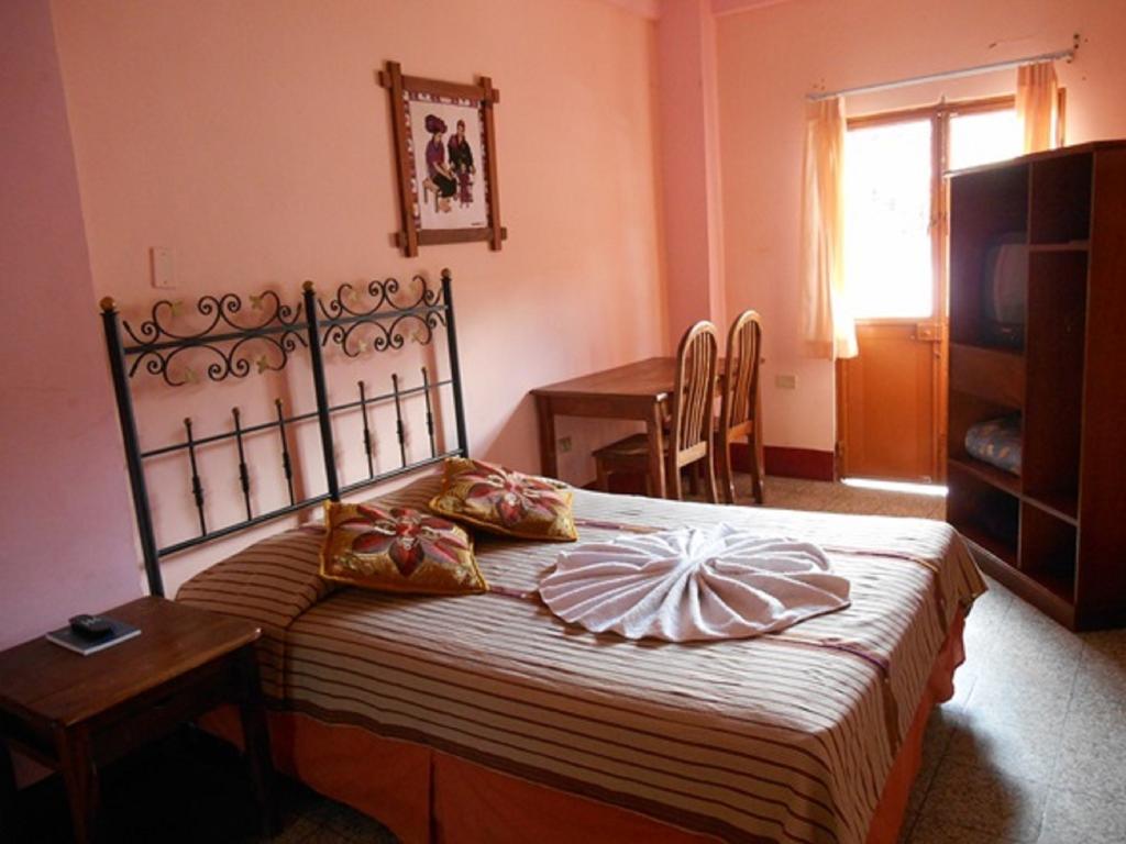 Hotel El Chaparral Panajachel Pokoj fotografie