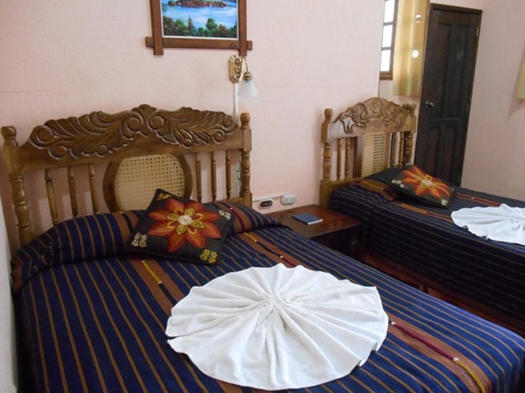 Hotel El Chaparral Panajachel Pokoj fotografie